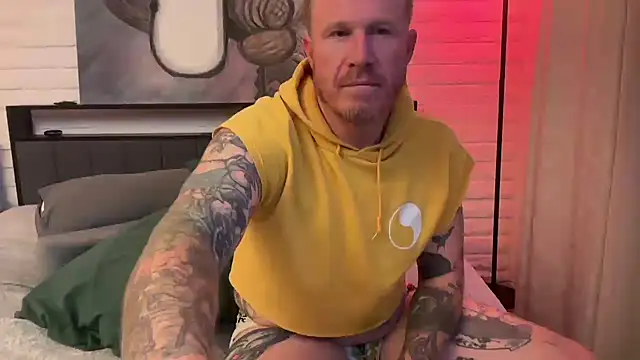 Snapshot of JeffJocc chatting on November 11, 5:51 am JeffJocc online show from November 11, 5:51 am