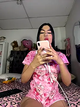 Snapshot of saragill323 chatting on November 9, 6:50 pm saragill323 online show from November 9, 6:50 pm