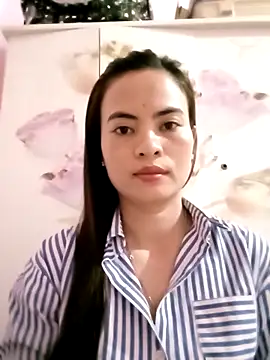 Snapshot of NgocQuyen2K chatting on March 17, 6:40 am NgocQuyen2K online show from March 17, 6:40 am