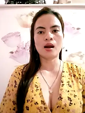 Snapshot of NgocQuyen2K chatting on March 22, 11:11 am NgocQuyen2K online show from March 22, 11:11 am