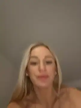 Liana Lou online show from February 2, 9:23 pm