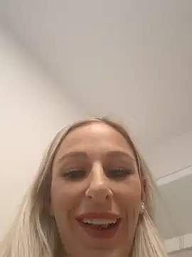 Liana Lou online show from February 5, 2:48 pm