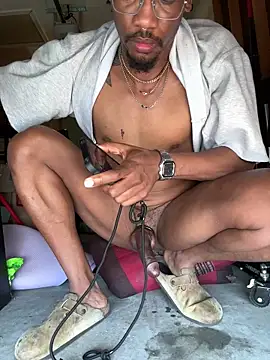 Theonlydreamybull online show from April 11, 6:01 pm