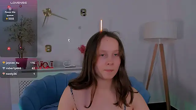 Snapshot of Ketrin_n_ chatting on February 5, 12:27 pm Ketrin n  online show from February 5, 12:27 pm