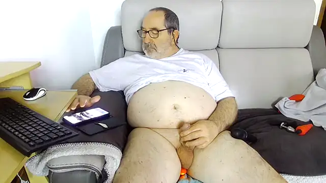 gillou1234 online show from March 10, 8:48 am