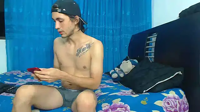 Snapshot of Hot_Sharks_ chatting on September 30, 7:46 am Hot Sharks online show from September 30, 7:46 am