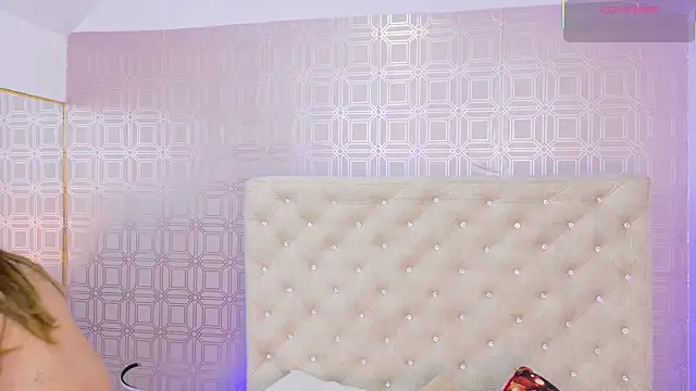 Snapshot of Sara_Desire chatting on November 26, 3:24 pm Sara Desire online show from November 26, 3:24 pm