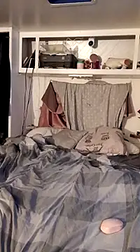 allissonw13 online show from January 31, 5:51 am