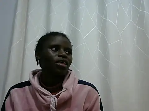 Snapshot of hottgirlval chatting on June 18, 5:39 pm hottgirlval online show from June 18, 5:39 pm