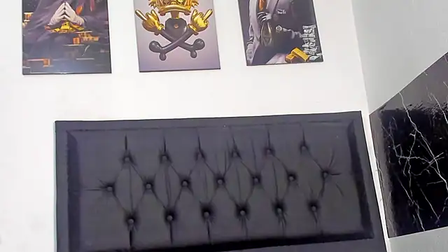 kriixtybrown online show from December 25, 9:54 pm