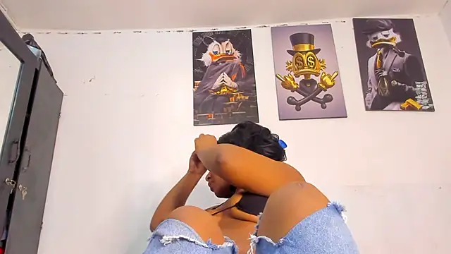 kriixtybrown online show from January 27, 11:43 pm