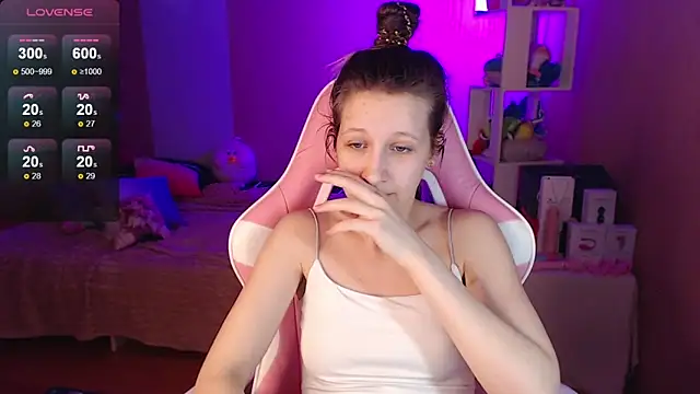 Snapshot of ur_kitty__ chatting on January 13, 4:08 pm ur kitty online show from January 13, 4:08 pm