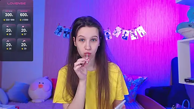 Snapshot of ur_kitty__ chatting on October 12, 2:05 pm ur kitty online show from October 12, 2:05 pm