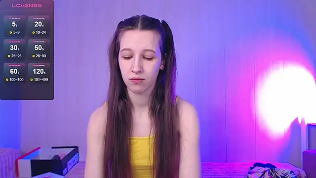 Snapshot of ur_kitty__ chatting on December 4, 9:07 am ur kitty online show from December 4, 9:07 am