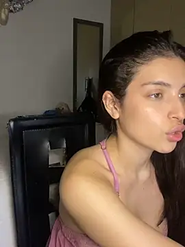 dakota le online show from December 13, 11:39 pm