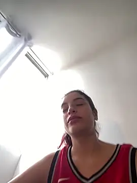 dakota le online show from March 26, 2:00 pm