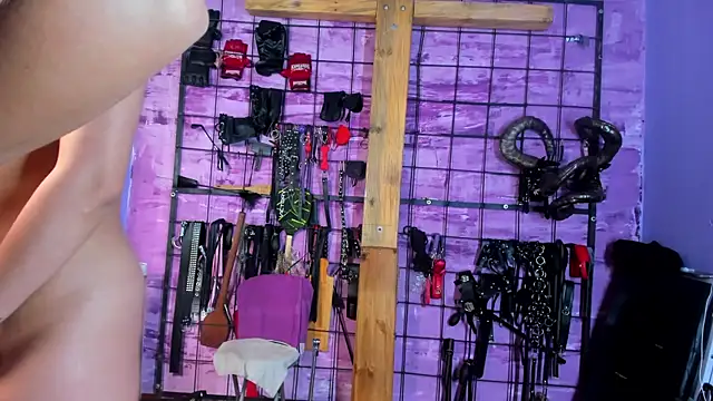 alexia aitanaa  online show from January 17, 3:33 am