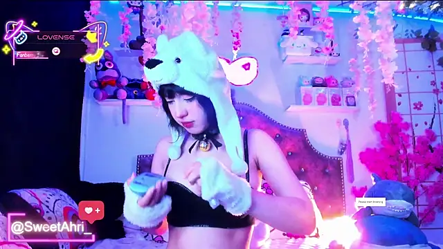 SweetAhri online show from January 14, 1:22 am