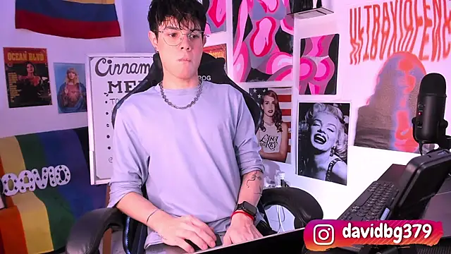 cinnamon boyxxx online show from March 18, 1:21 am