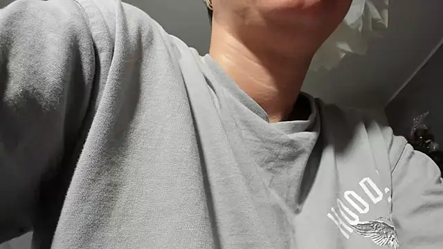 SexxyMeriem online show from December 11, 12:02 am