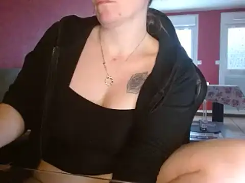 cruellaculdenfer67 online show from January 21, 1:22 pm