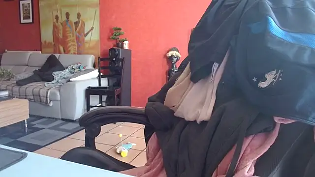 cruellaculdenfer67 online show from April 21, 7:25 am