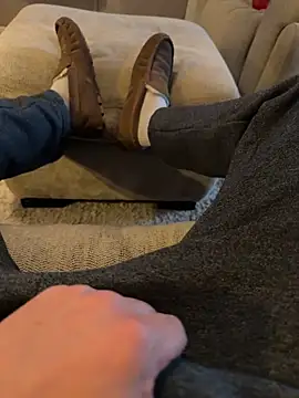 Feettlover69 online show from June 10, 7:46 pm
