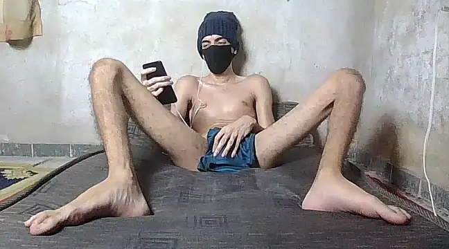 Snapshot of skinnyboy1000 chatting on March 1, 4:11 pm skinnyboy1000 online show from March 1, 4:11 pm