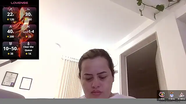 Snapshot of saramartinez1000 chatting on February 20, 3:01 pm saramartinez1000 online show from February 20, 3:01 pm