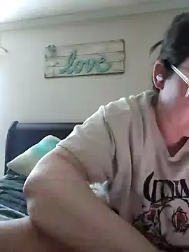 velvetta  online show from February 7, 8:53 pm