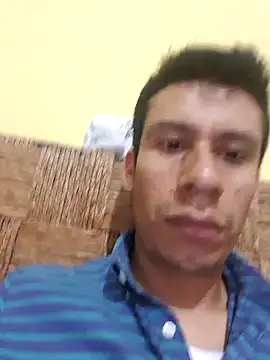Snapshot of josehot151515 chatting on February 5, 4:17 am josehot151515 online show from February 5, 4:17 am