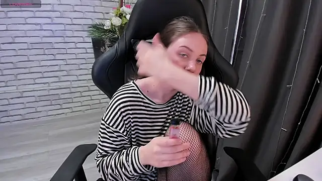 Snapshot of Kvetachka chatting on March 12, 3:35 am Kvetachka online show from March 12, 3:35 am