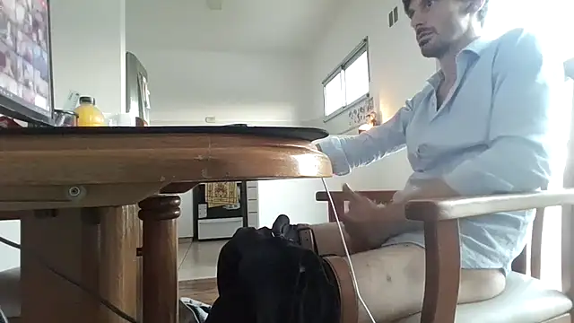 nicolaaaaas online show from March 14, 10:05 pm