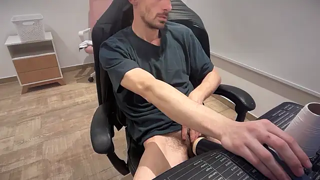 nicolaaaaas online show from September 9, 8:25 am