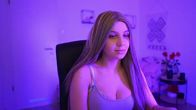 EvelynCage  online show from January 10, 7:11 pm