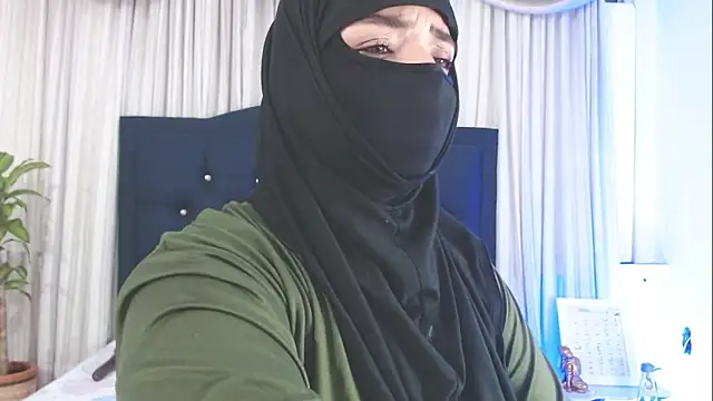 Uzra hayed online show from February 6, 10:10 pm