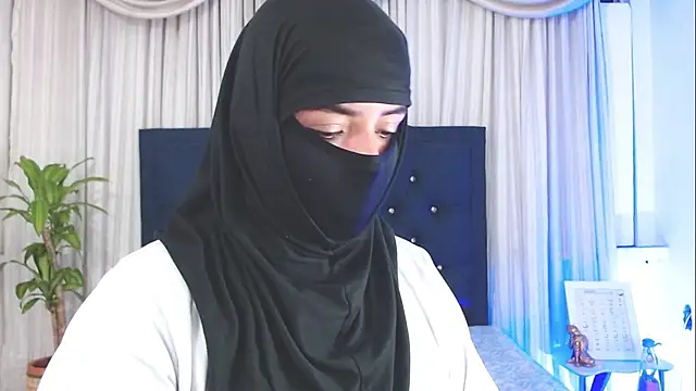 Uzra hayed online show from March 5, 1:42 am