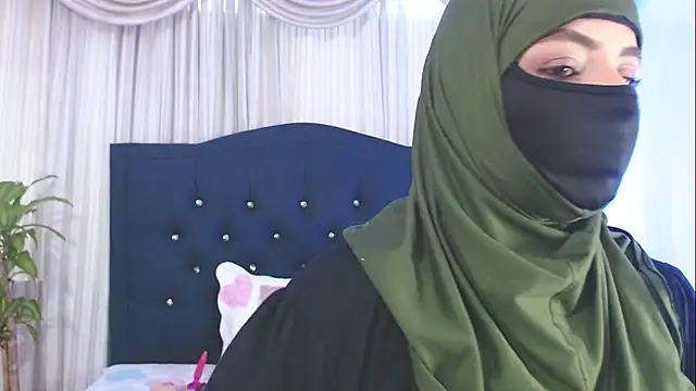 Uzra hayed online show from March 8, 6:58 pm