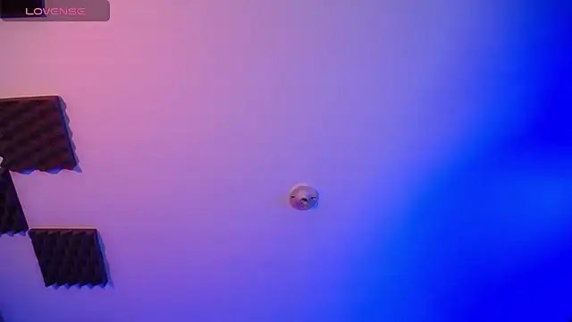 luly pink online show from November 4, 4:55 am