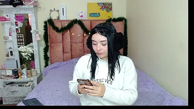 Snapshot of nahia__2 chatting on December 12, 4:43 pm nahia 2 online show from December 12, 4:43 pm