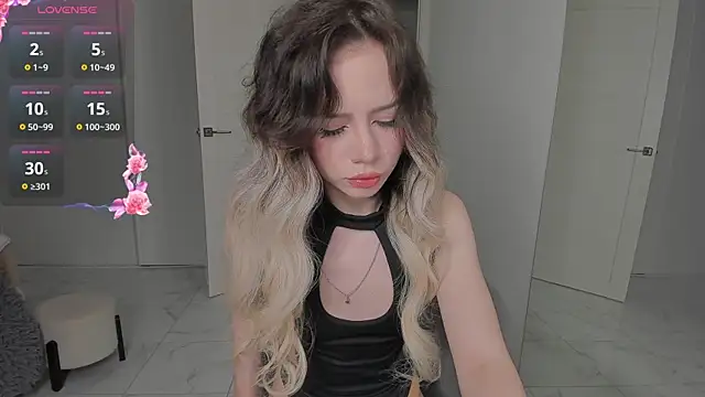 KellyBarton online show from December 10, 6:49 pm