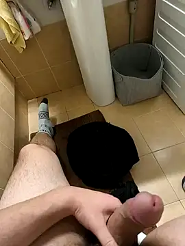 onbifeet online show from February 8, 9:46 pm