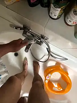 onbifeet online show from March 15, 11:17 pm