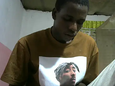 Snapshot of Bigras0011 chatting on October 7, 3:53 pm Bigras0011 online show from October 7, 3:53 pm