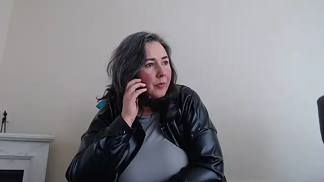 MilfGina online show from February 25, 12:55 pm