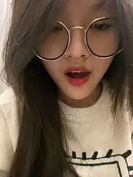 Krixxi22 online show from January 10, 2:45 pm