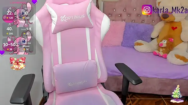 Snapshot of karla_cute01 chatting on December 4, 12:03 pm karla cute01 online show from December 4, 12:03 pm