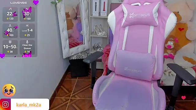 Snapshot of karla_cute01 chatting on March 14, 6:07 pm karla cute01 online show from March 14, 6:07 pm