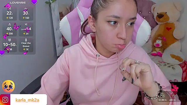 Snapshot of karla_cute01 chatting on March 14, 9:10 pm karla cute01 online show from March 14, 9:10 pm