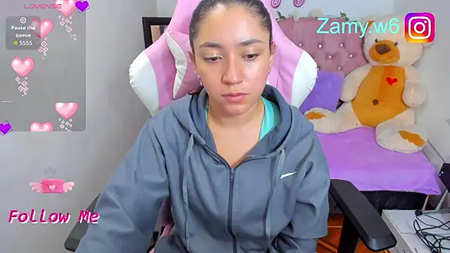 Snapshot of karla_cute01 chatting on September 16, 11:33 am karla cute01 online show from September 16, 11:33 am